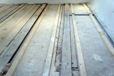 Holzbalkendecke mit Janßen-Fußbodenheizung